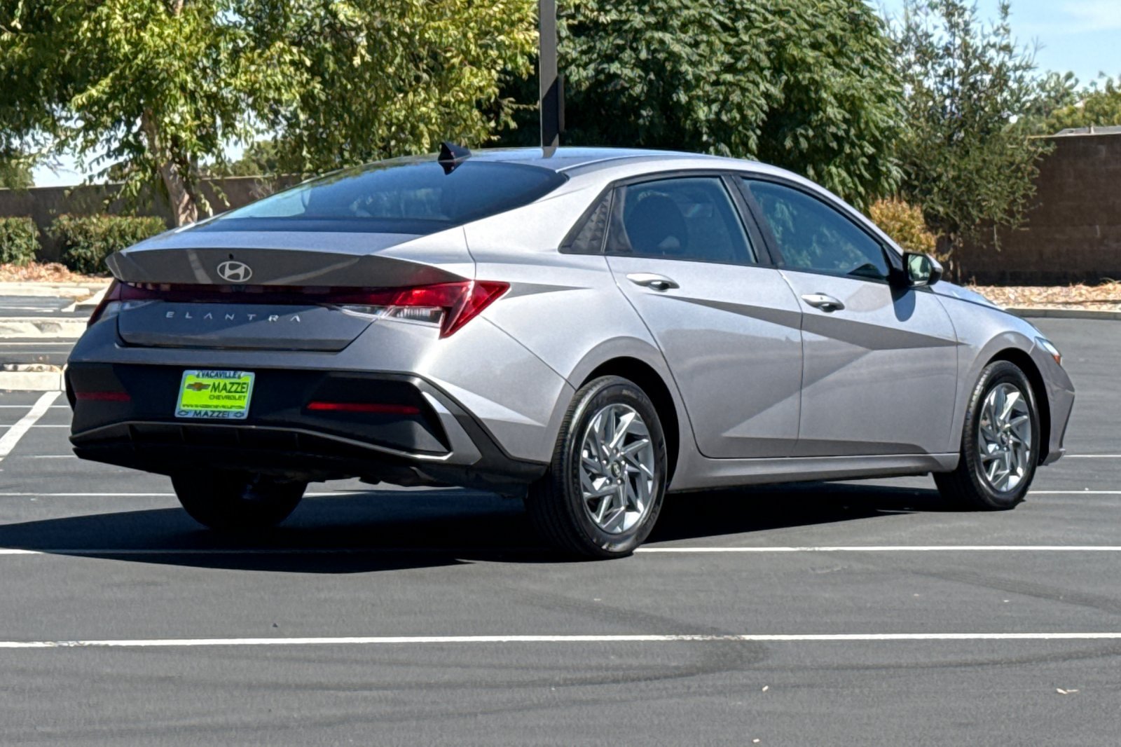 Used 2024 Hyundai Elantra SEL FWD image 11