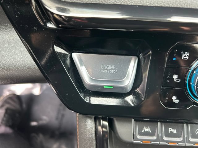 Used 2025 GMC Sierra 1500 AT4 w/ AT4 Premium Package AWD/4WD image 31