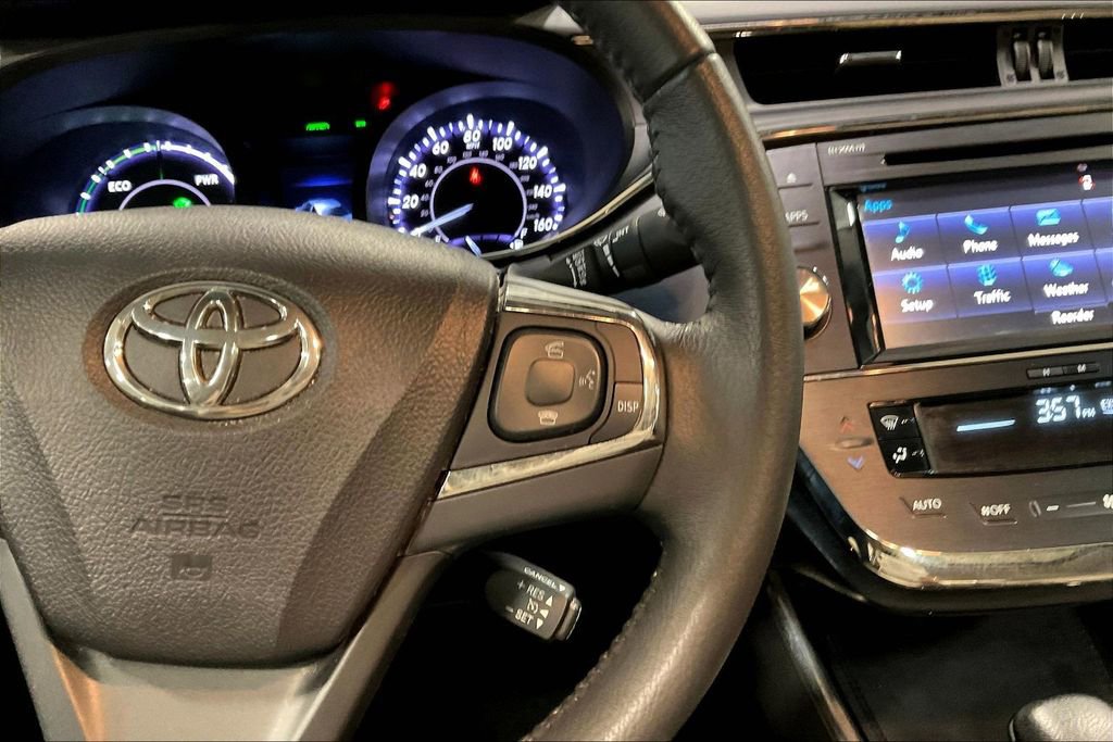 Used 2016 Toyota Avalon XLE Plus FWD image 12
