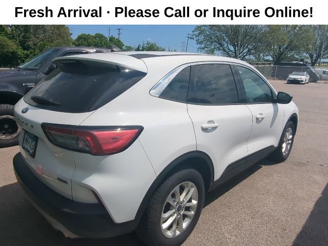 Used 2022 Ford Escape SE AWD/4WD image 4