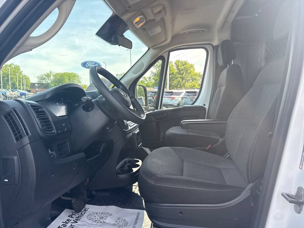 Used 2025 RAM ProMaster 2500 w/ U-Haul Equipment Group FWD image 27