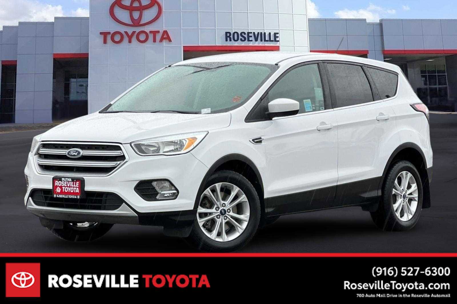 Used 2017 Ford Escape SE AWD/4WD image 1
