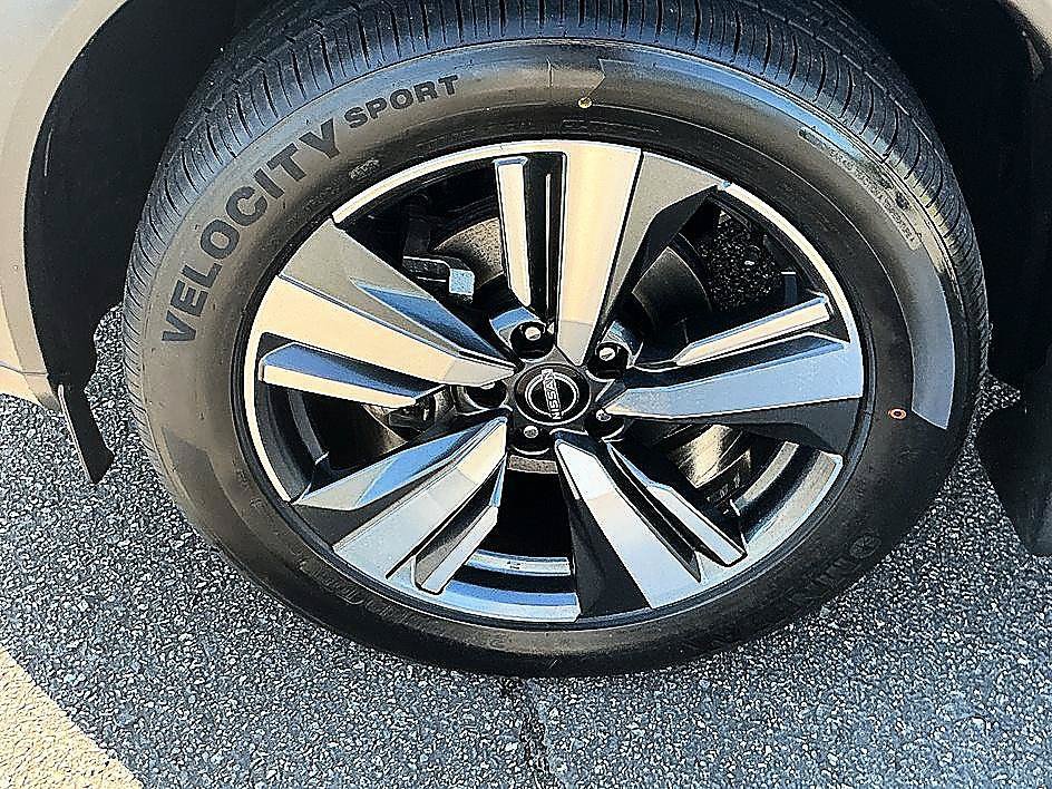 Certified 2023 Nissan Rogue SV AWD/4WD image 7