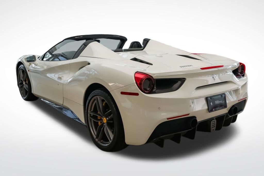 Used 2018 Ferrari 488 Spider RWD image 3