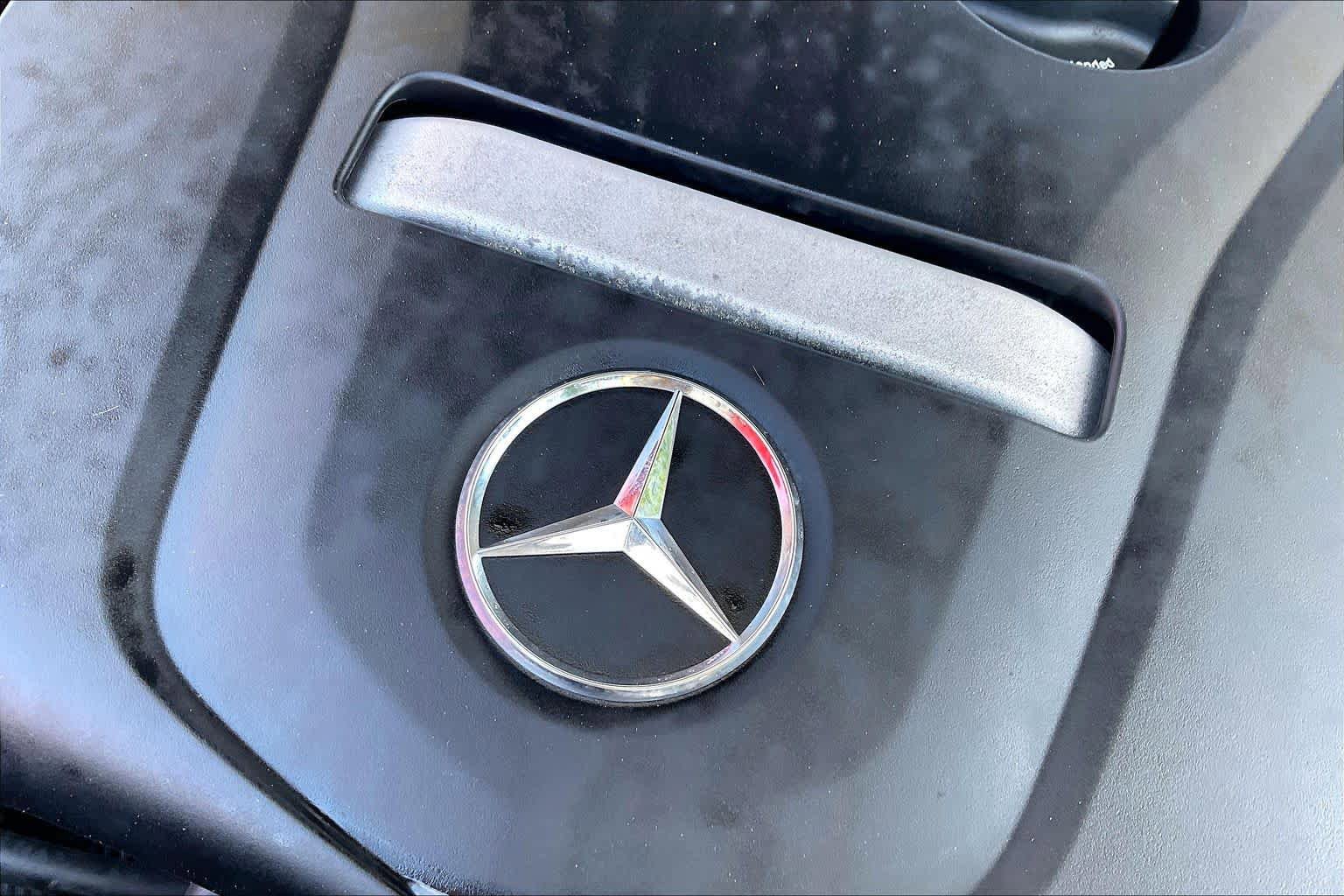 Used 2018 Mercedes-Benz E 300 4MATIC image 32