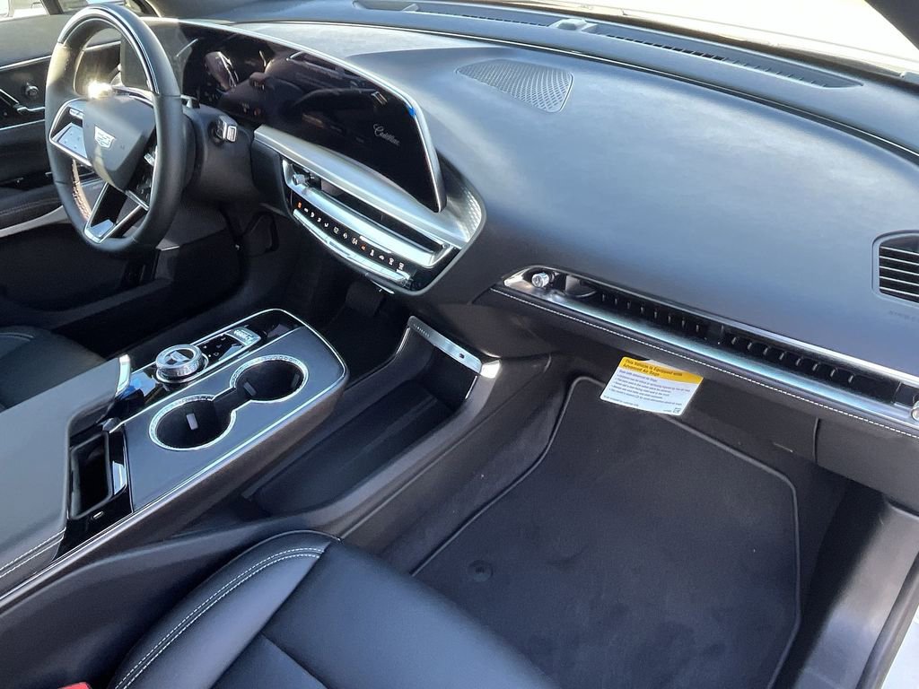 Used 2026 Cadillac Lyriq Premium Luxury image 21