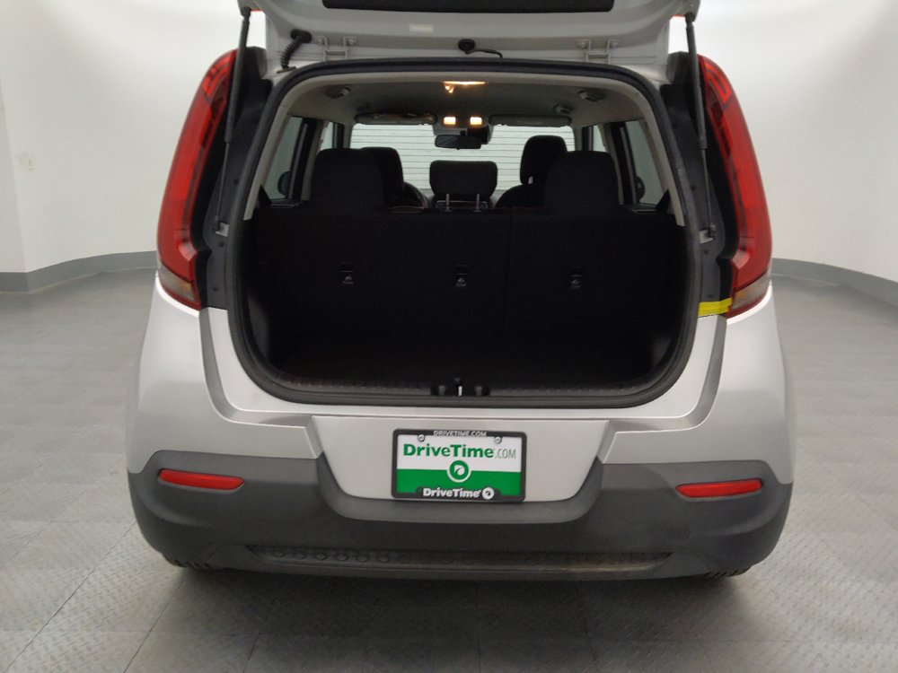 Used 2020 Kia Soul S FWD image 29