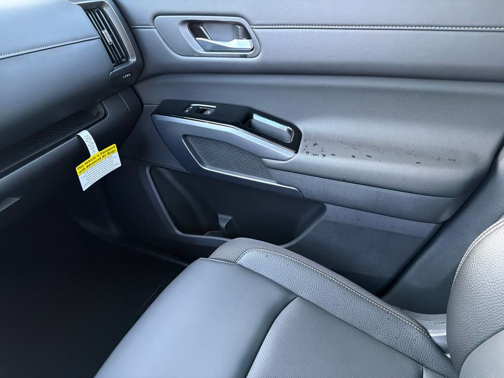 New 2026 Nissan Pathfinder SL image 27