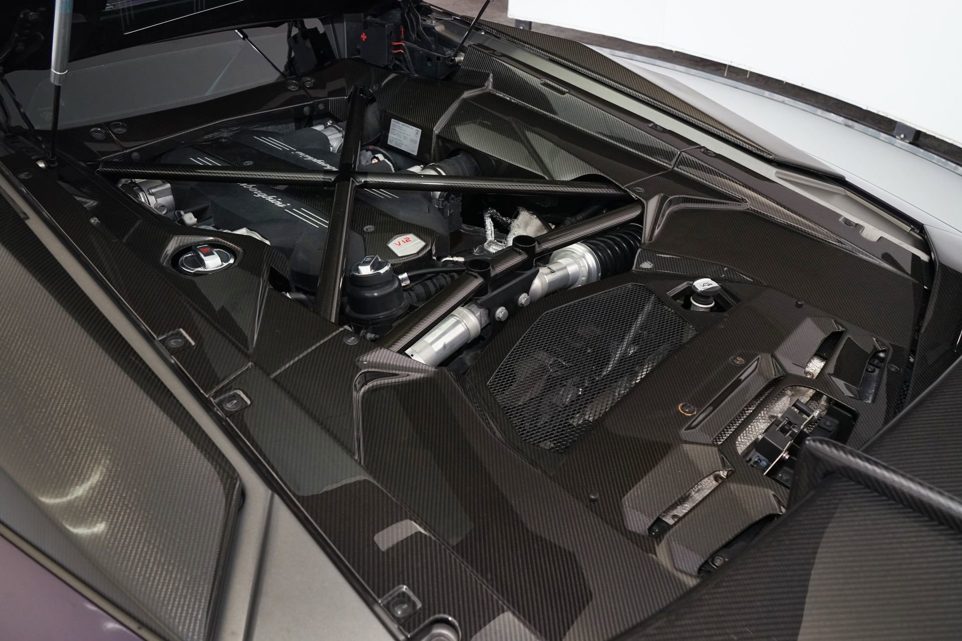 Used 2015 Lamborghini Aventador LP 700-4 image 37