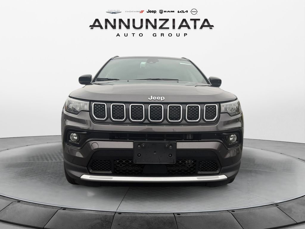 Used 2024 Jeep Compass Limited image 8