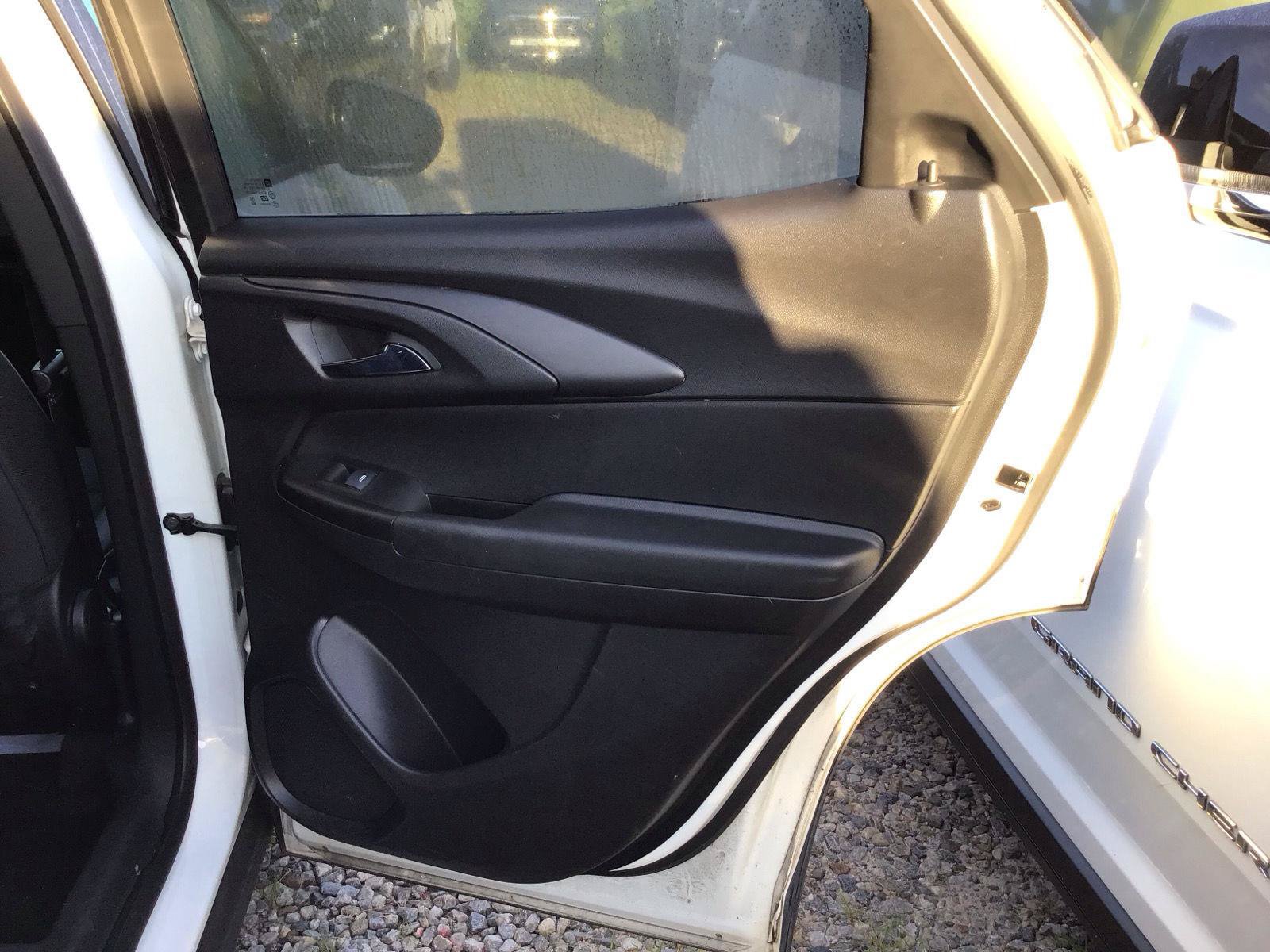 Used 2023 Chevrolet TrailBlazer RS w/ Convenience Package FWD image 6