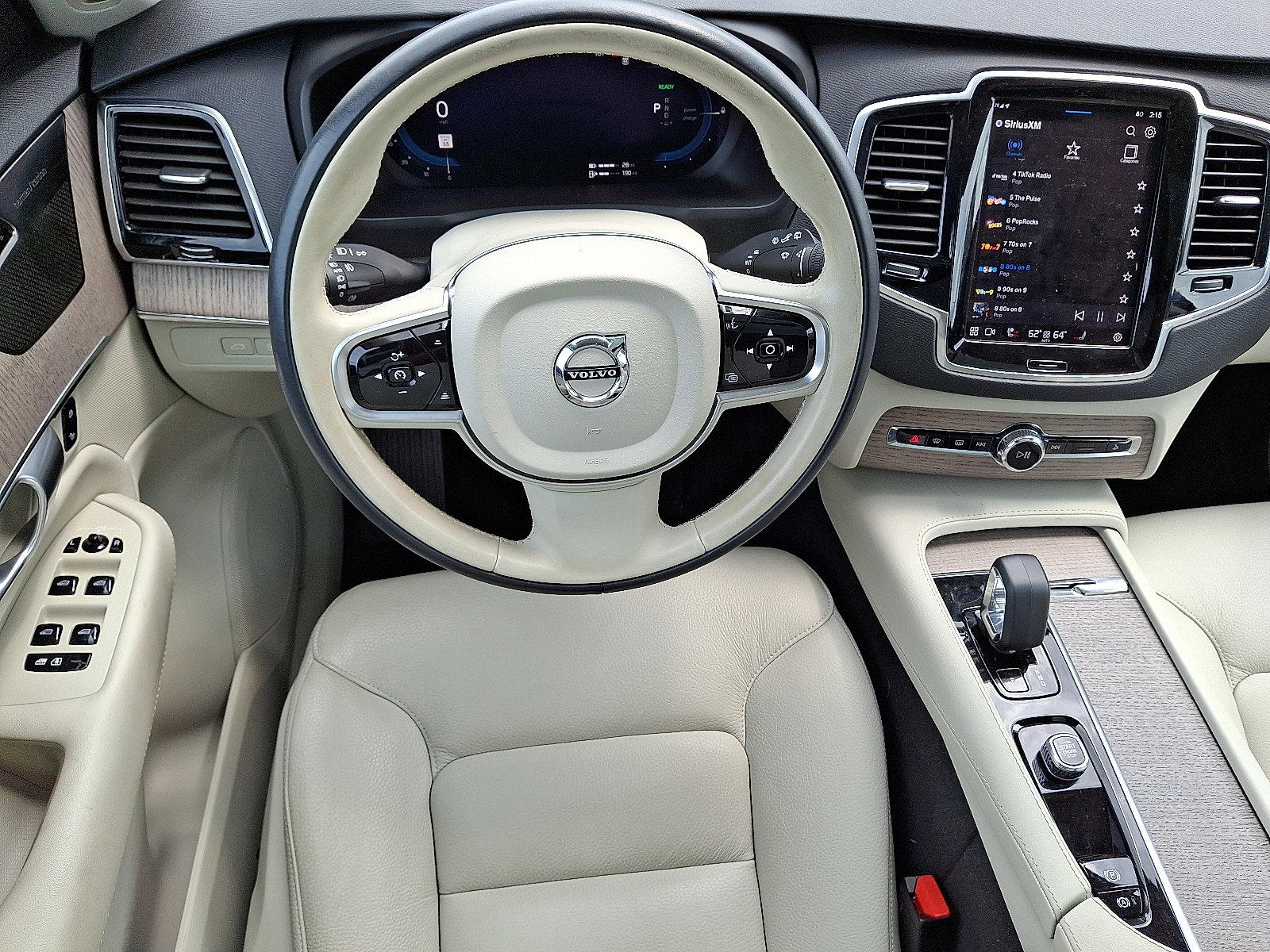 Used 2024 Volvo XC90 T8 Plus w/ Protection Package Premier image 12