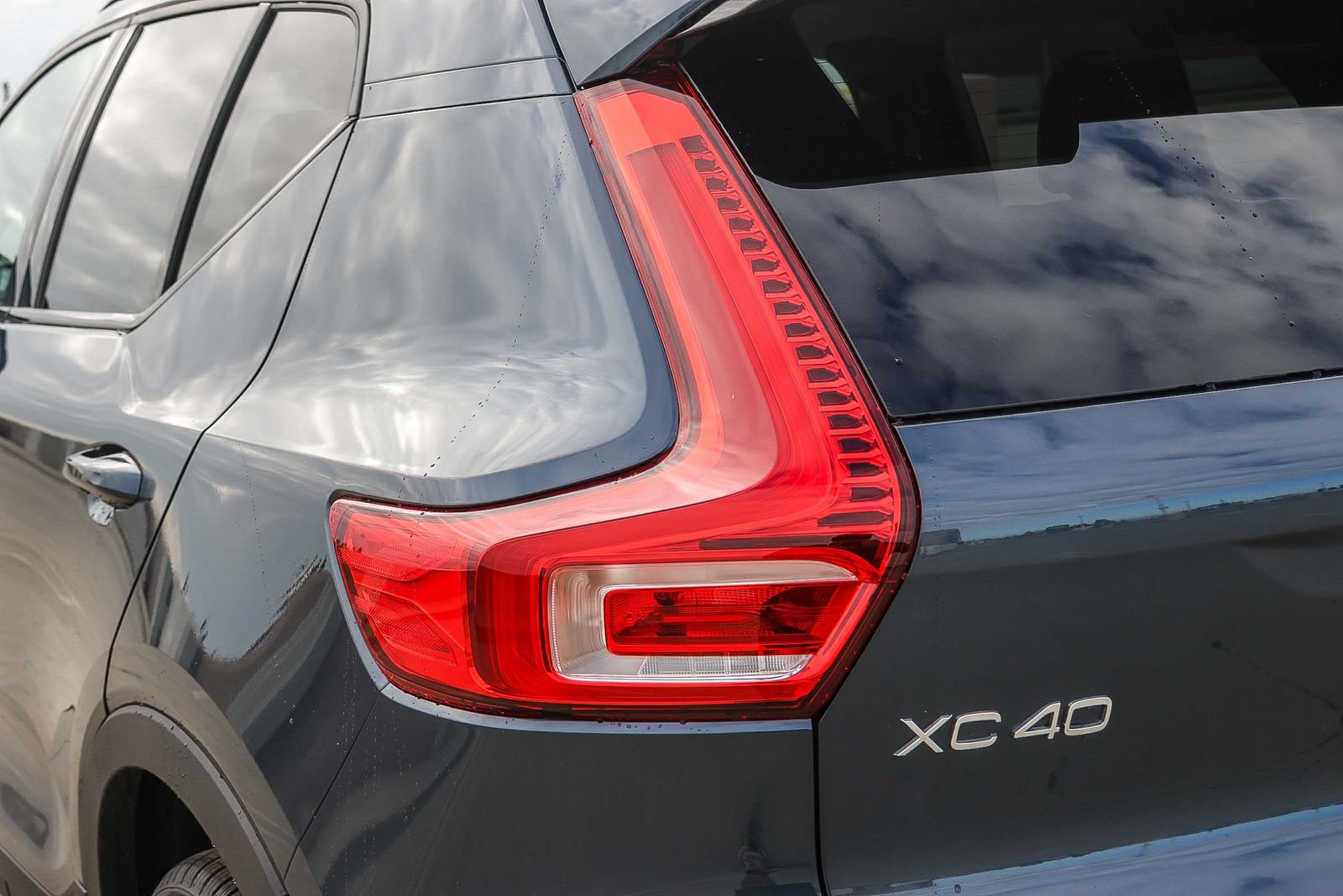 New 2026 Volvo XC40 B5 Ultra w/ Climate Package AWD/4WD image 11