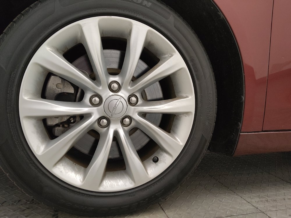 Used 2015 Chrysler 200 C w/ Navigation & Sound Group I FWD image 31