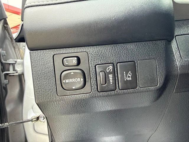 Used 2018 Toyota RAV4 Limited AWD/4WD image 23