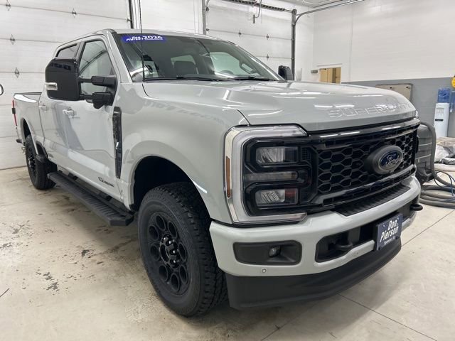 New 2026 Ford F350 Lariat w/ Black Appearance Package image 3