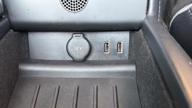 Used 2019 Tesla Model X 75D image 27