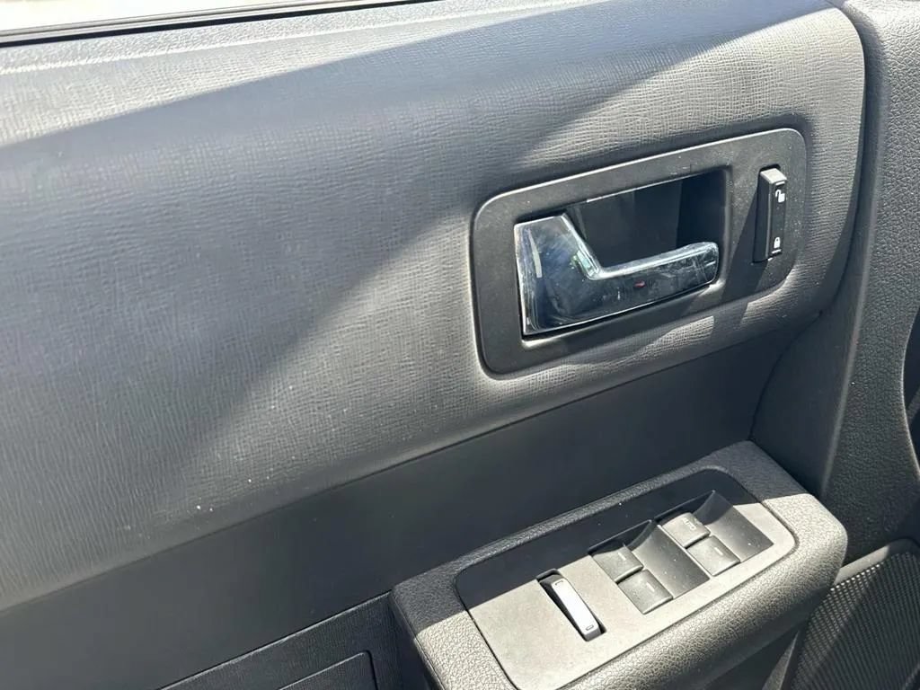 Used 2016 Ford Flex SE FWD image 17