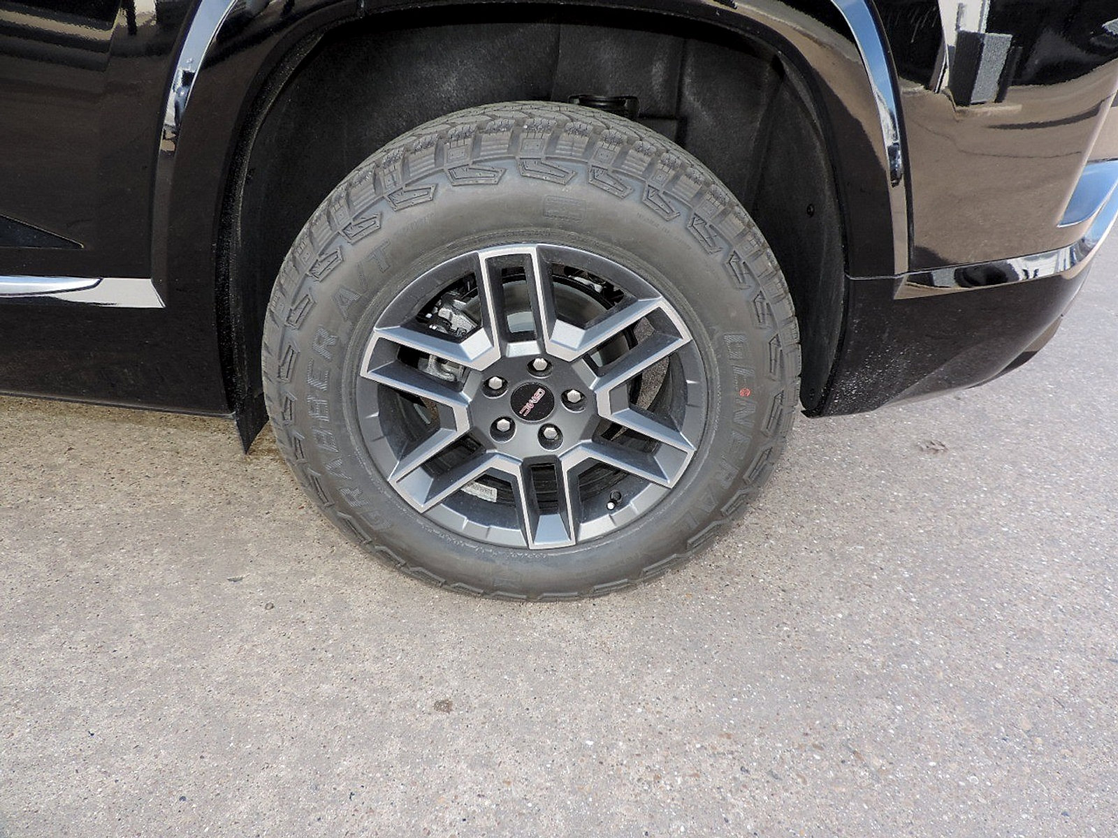 New 2026 GMC Terrain AT4 w/ Technology Package II image 9