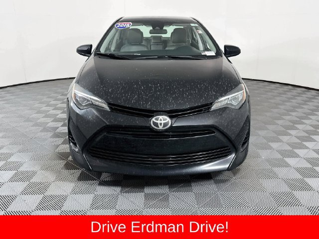 Used 2018 Toyota Corolla LE FWD image 2