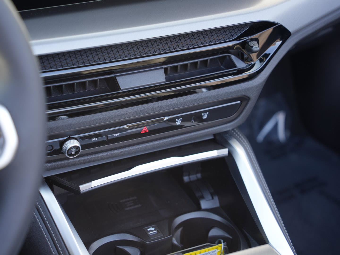 Certified 2025 BMW 430i 430i Convertible RWD w/ M Sport Package image 19