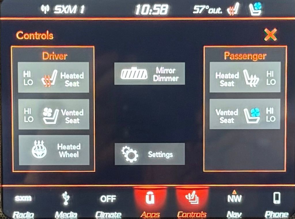 Used 2018 Dodge Challenger R/T Scat Pack w/ Leather Interior Group image 24
