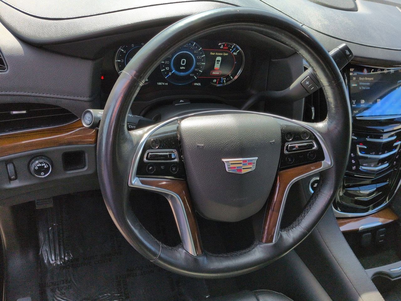 Used 2020 Cadillac Escalade ESV 2WD image 10