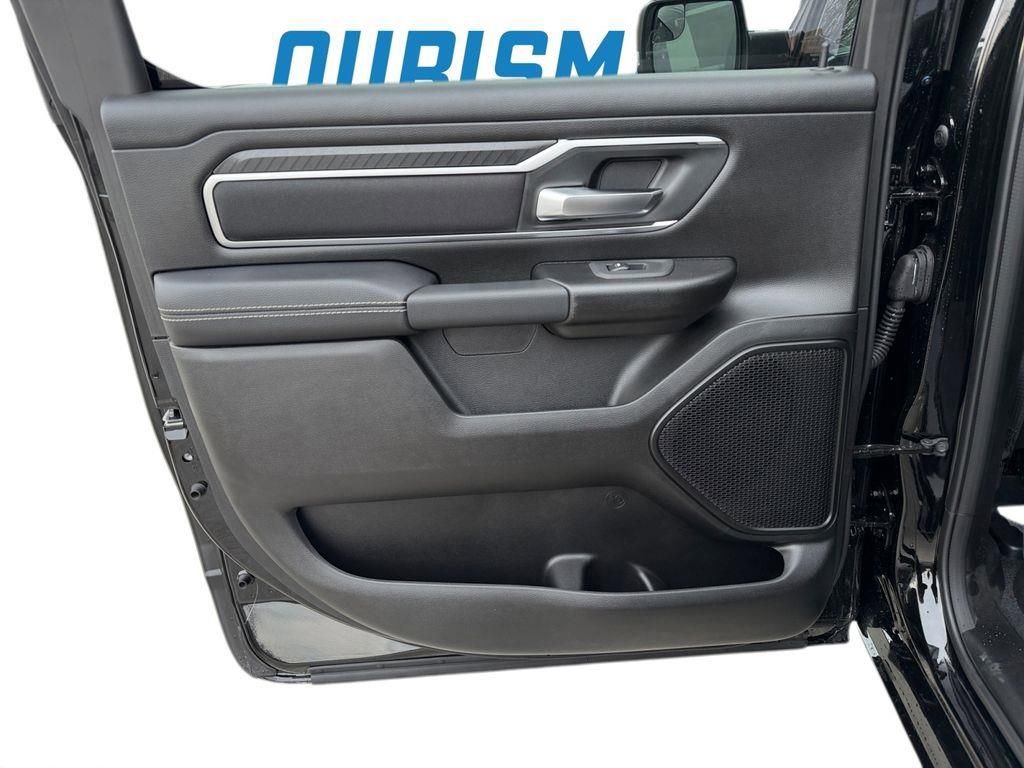 New 2026 RAM 1500 Big Horn AWD/4WD image 30