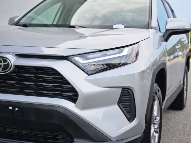 Used 2025 Toyota RAV4 XLE FWD image 9