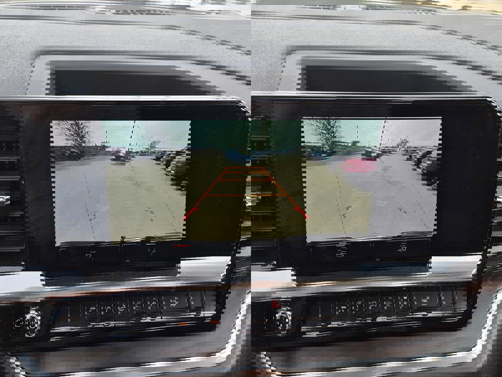 Certified 2022 GMC Sierra 1500 SLT w/ SLT Convenience Package image 27