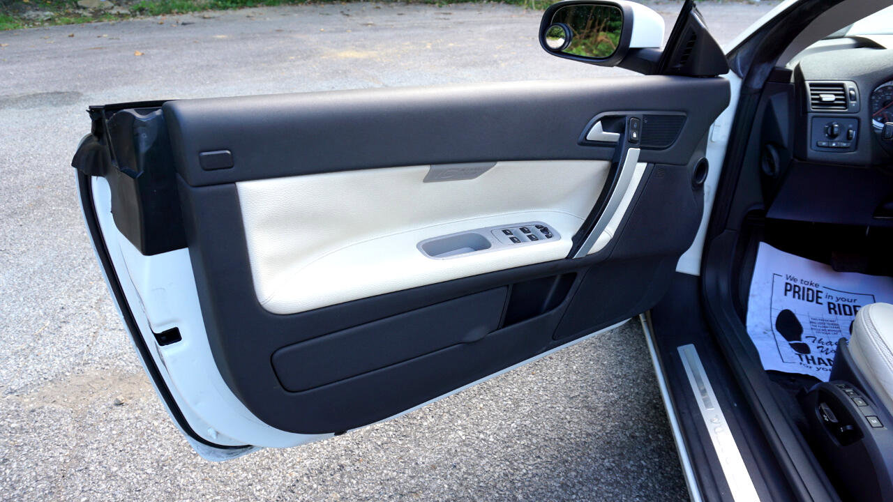 Used 2011 Volvo C70 T5 image 24