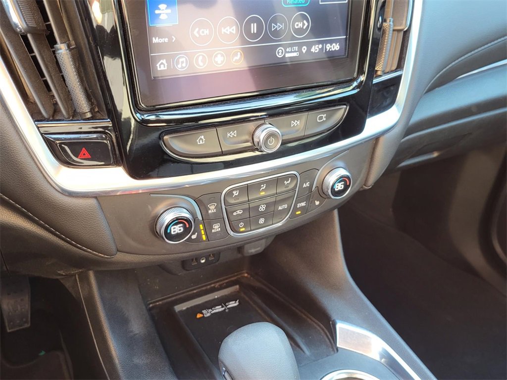 Used 2022 Chevrolet Traverse LT image 28