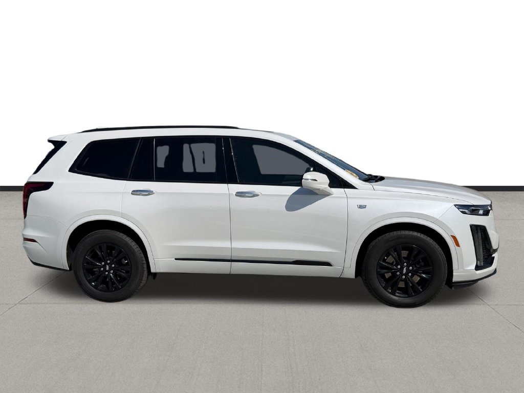 Used 2024 Cadillac XT6 Luxury FWD image 4