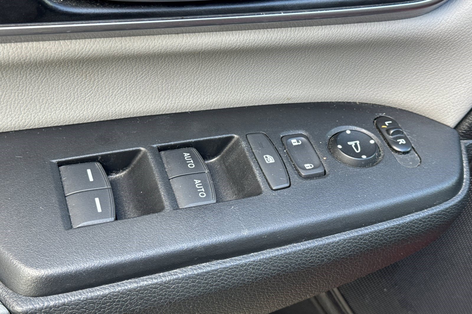 Used 2021 Honda CR-V EX-L image 14