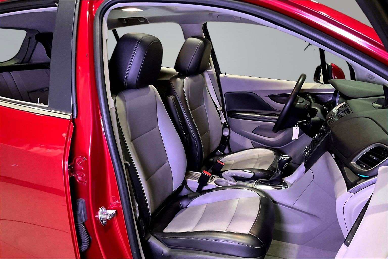 Used 2013 Buick Encore Leather AWD/4WD image 28