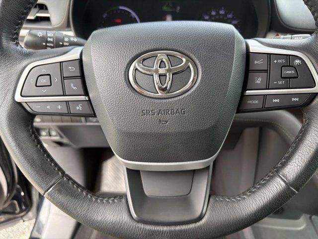 Used 2021 Toyota Sienna XLE FWD image 19