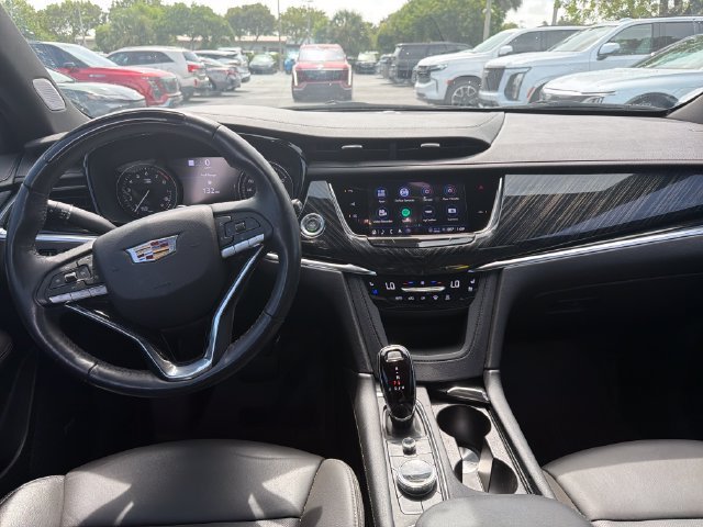 Certified 2024 Cadillac XT6 Premium Luxury w/ Technology Package FWD image 12