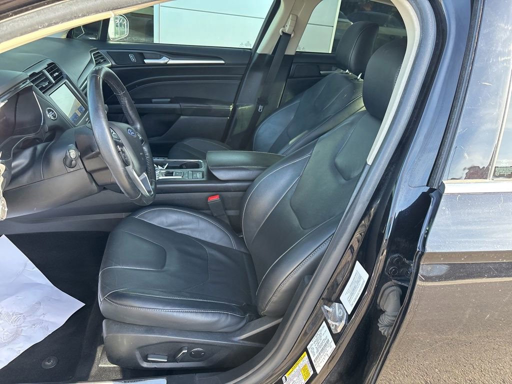 Used 2020 Ford Fusion Titanium FWD image 13