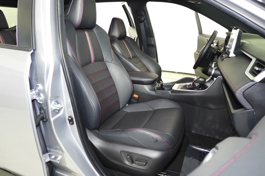 Used 2021 Toyota RAV4 XSE w/ Premium Package AWD/4WD image 19
