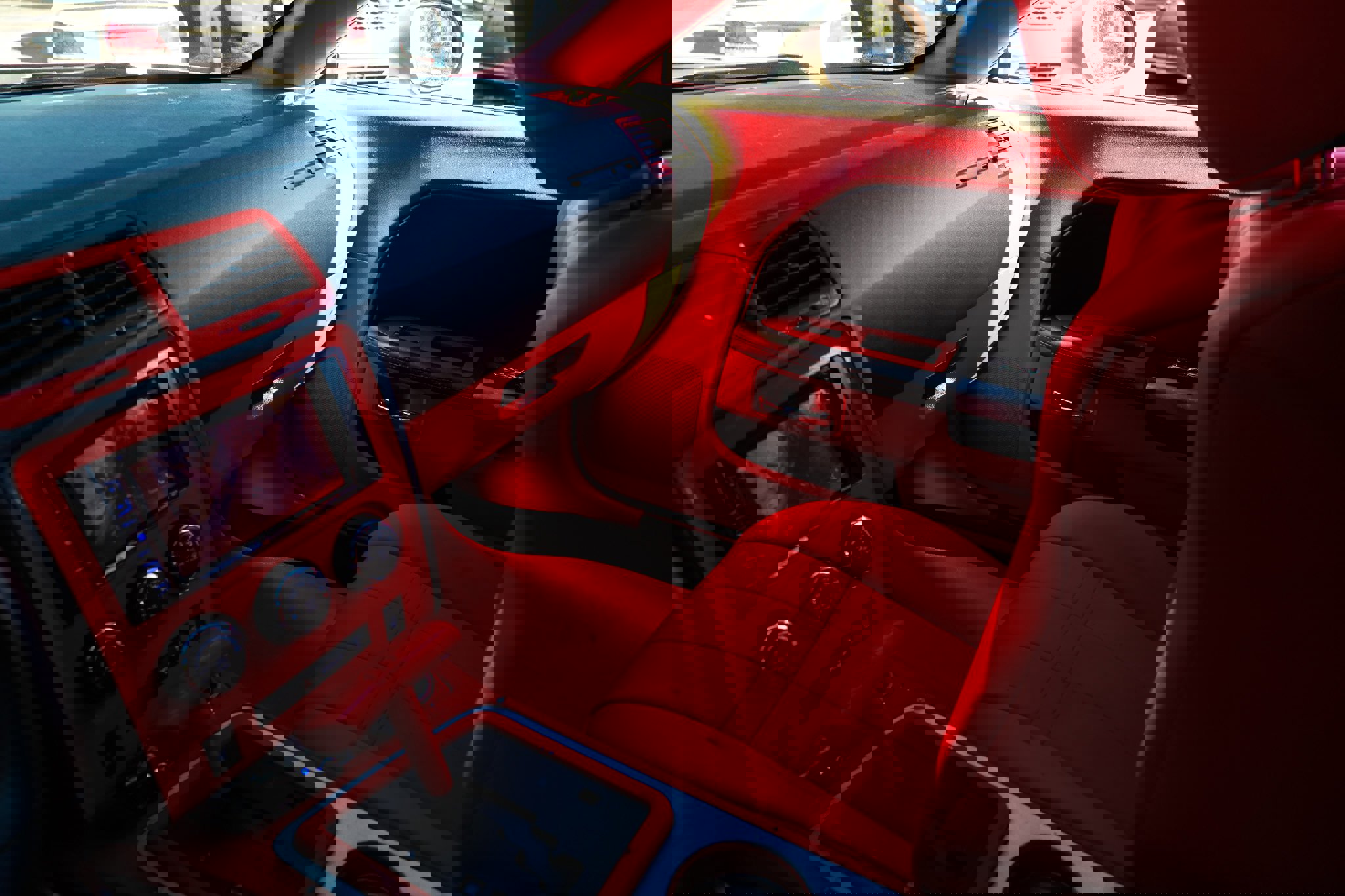 Used 2014 Dodge Challenger R/T image 21