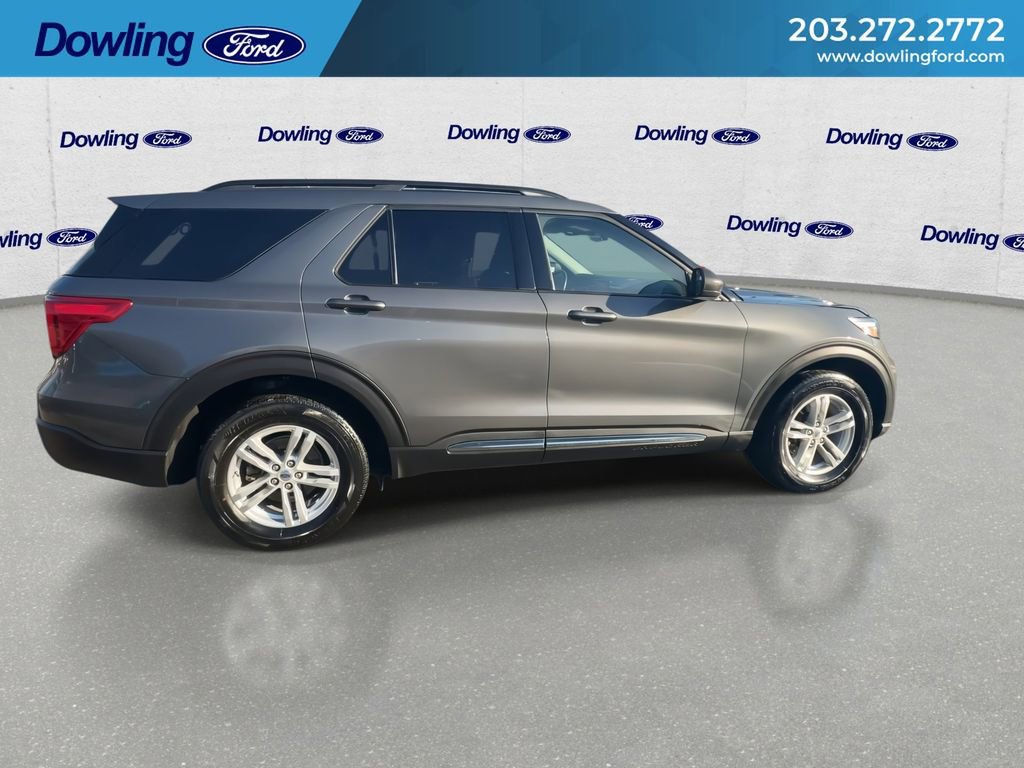 Used 2022 Ford Explorer XLT w/ Equipment Group 202A image 3