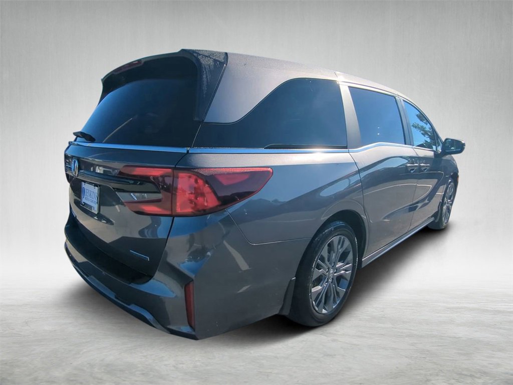 New 2026 Honda Odyssey Touring image 4