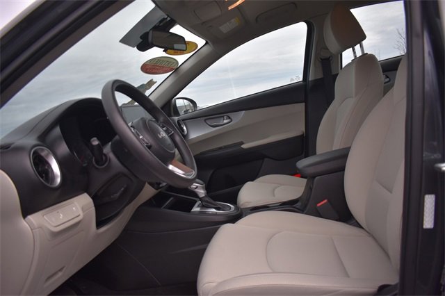 Certified 2022 Kia Forte LXS w/ LXS Technology Package image 19