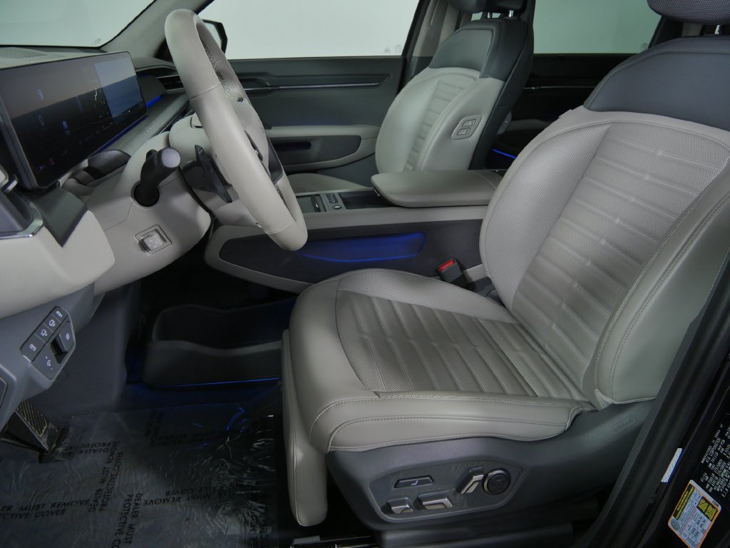 Used 2024 Kia EV9 Land AWD/4WD image 17