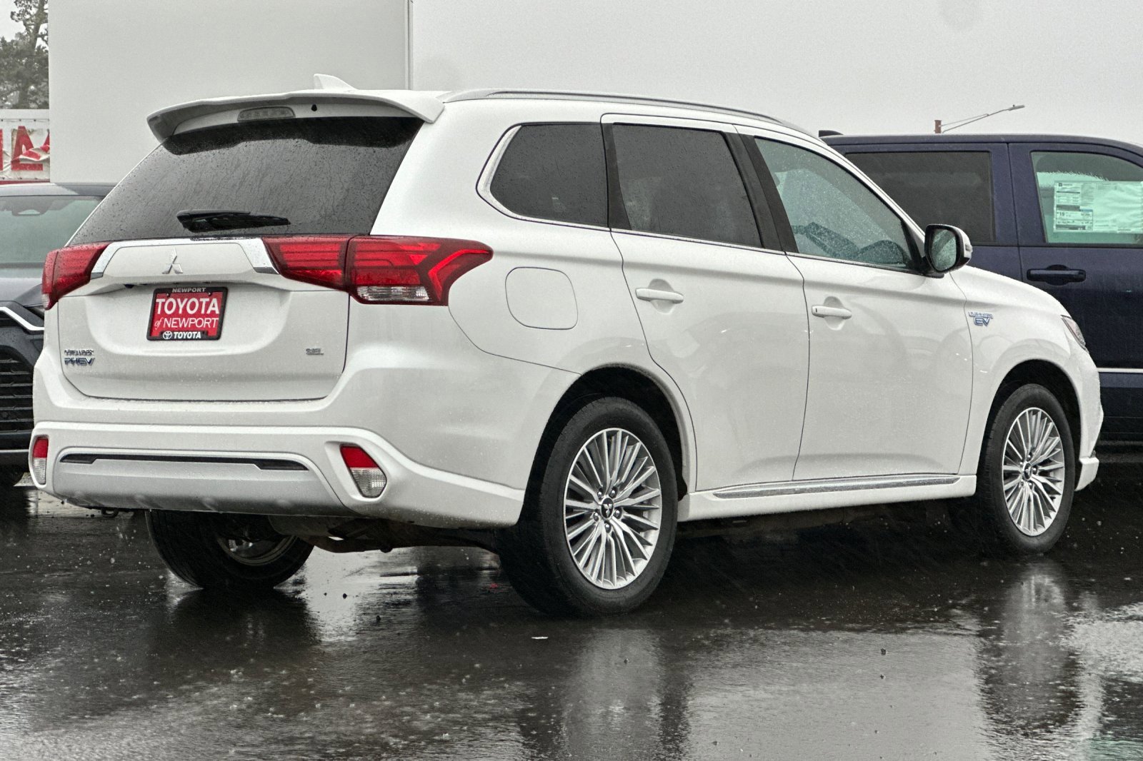 Used 2020 Mitsubishi Outlander SEL image 4
