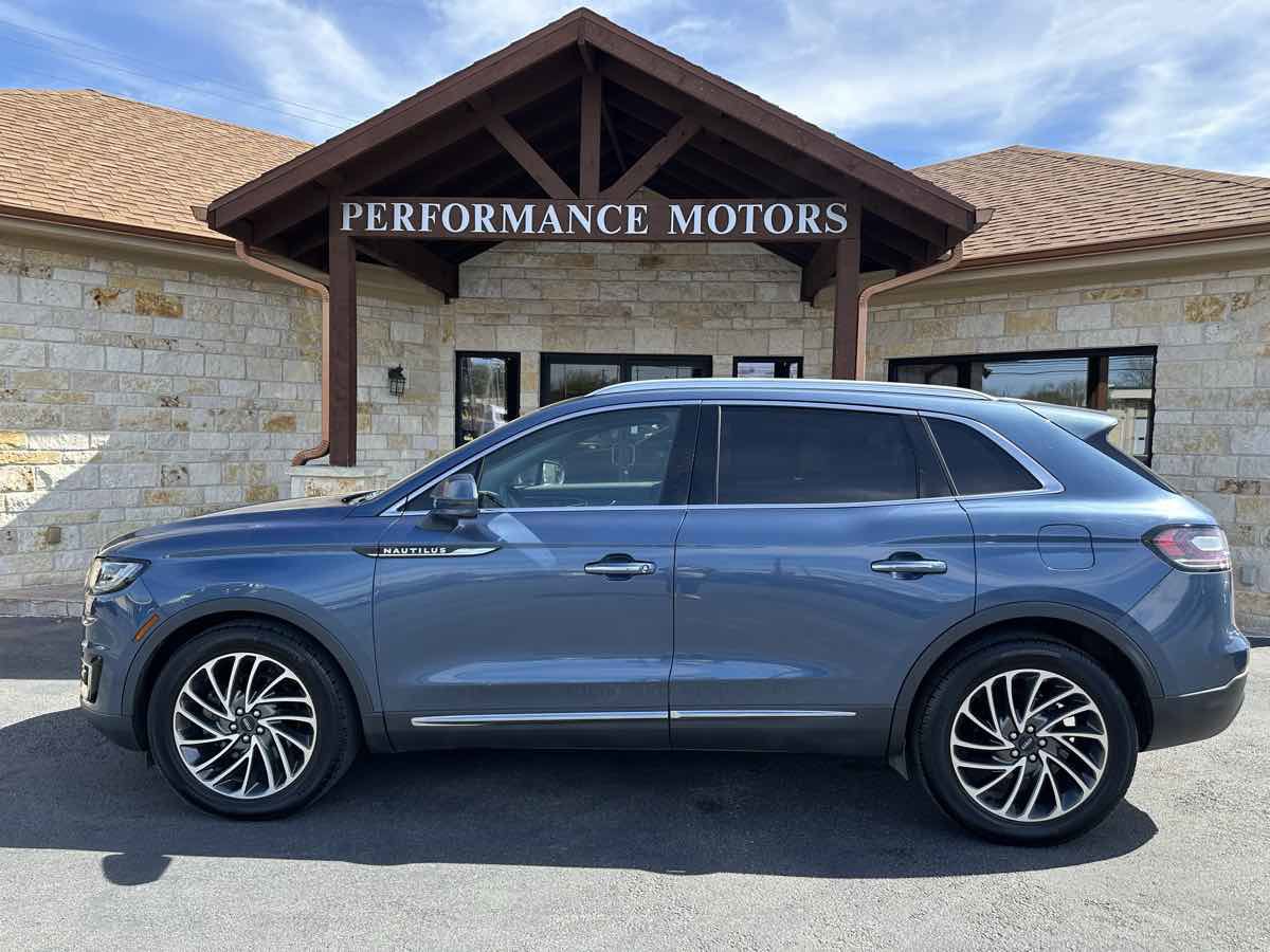 Used 2019 Lincoln Nautilus Reserve w/ Driver Assistance Package image 2