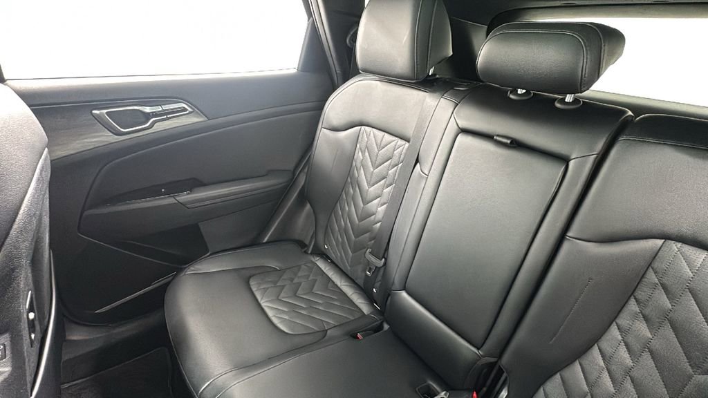 Used 2025 Kia Sportage X-Line w/ Premium Package image 14