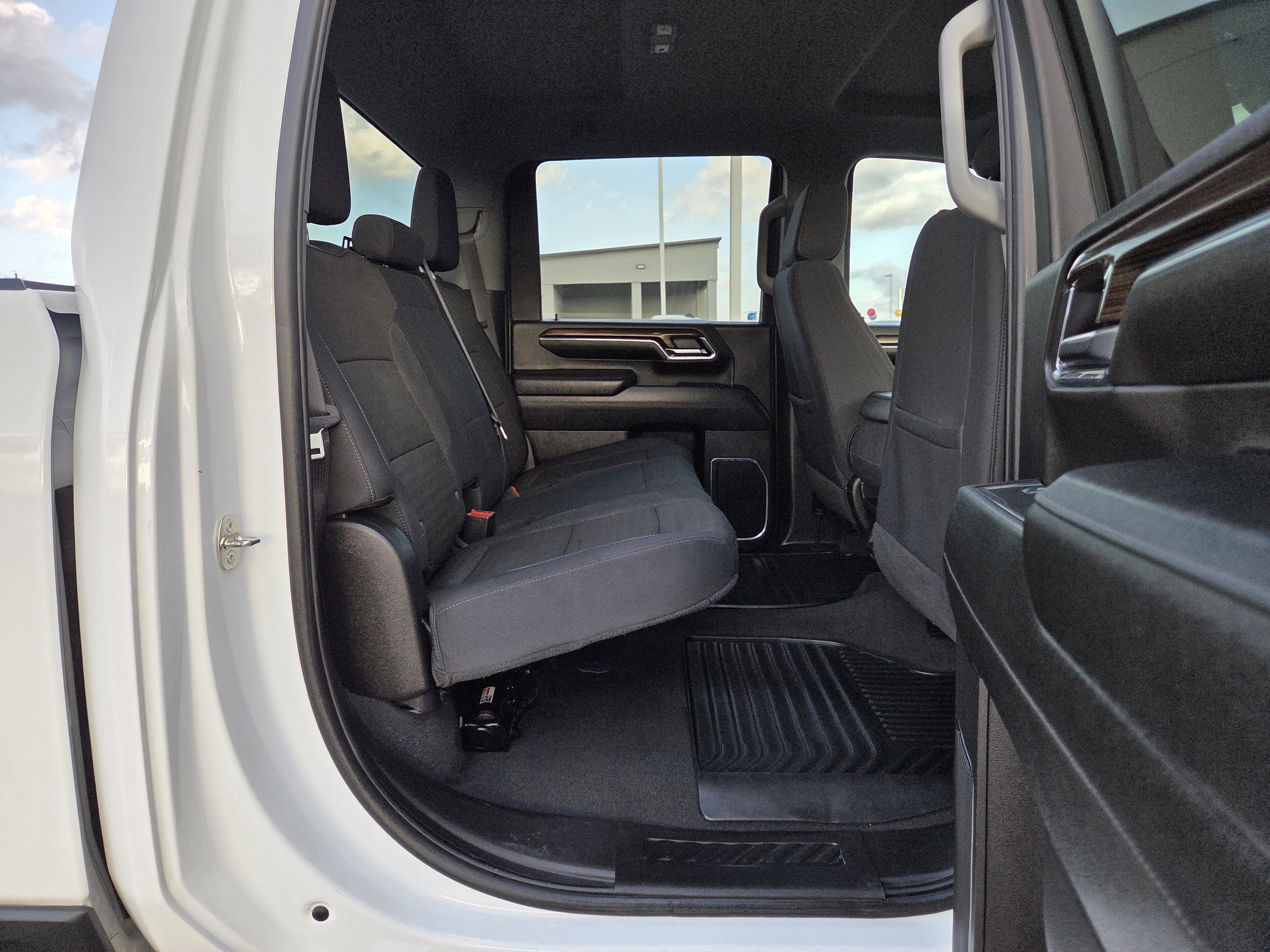 Used 2024 Chevrolet Silverado 2500 LT image 18