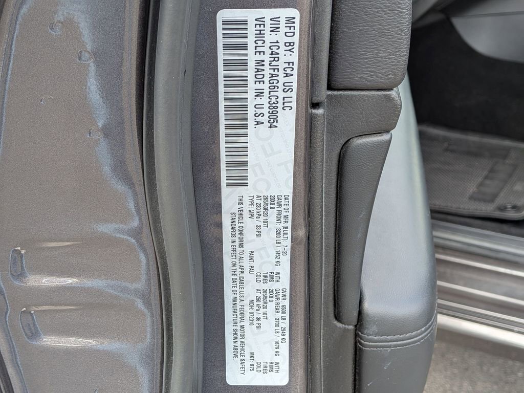 Used 2020 Jeep Grand Cherokee Altitude image 12