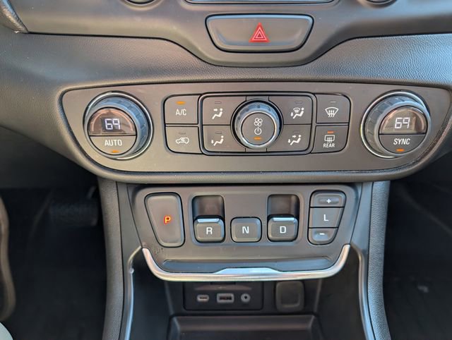 Used 2020 GMC Terrain SLE w/ Driver Convenience Package image 25